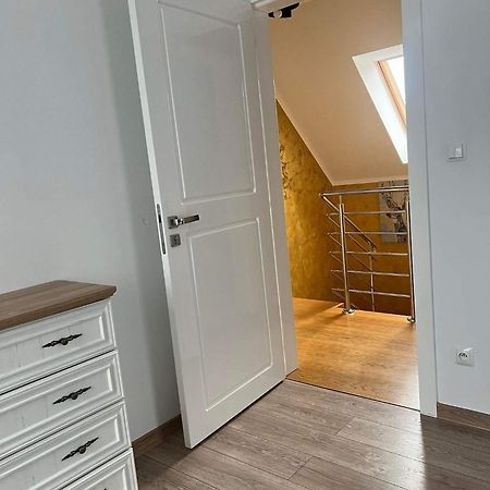 Dom Na Borowkowym Wzgorzu Apartman Palesnica Kültér fotó