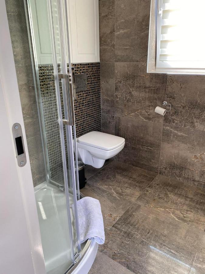 Dom Na Borowkowym Wzgorzu Apartman Palesnica Kültér fotó