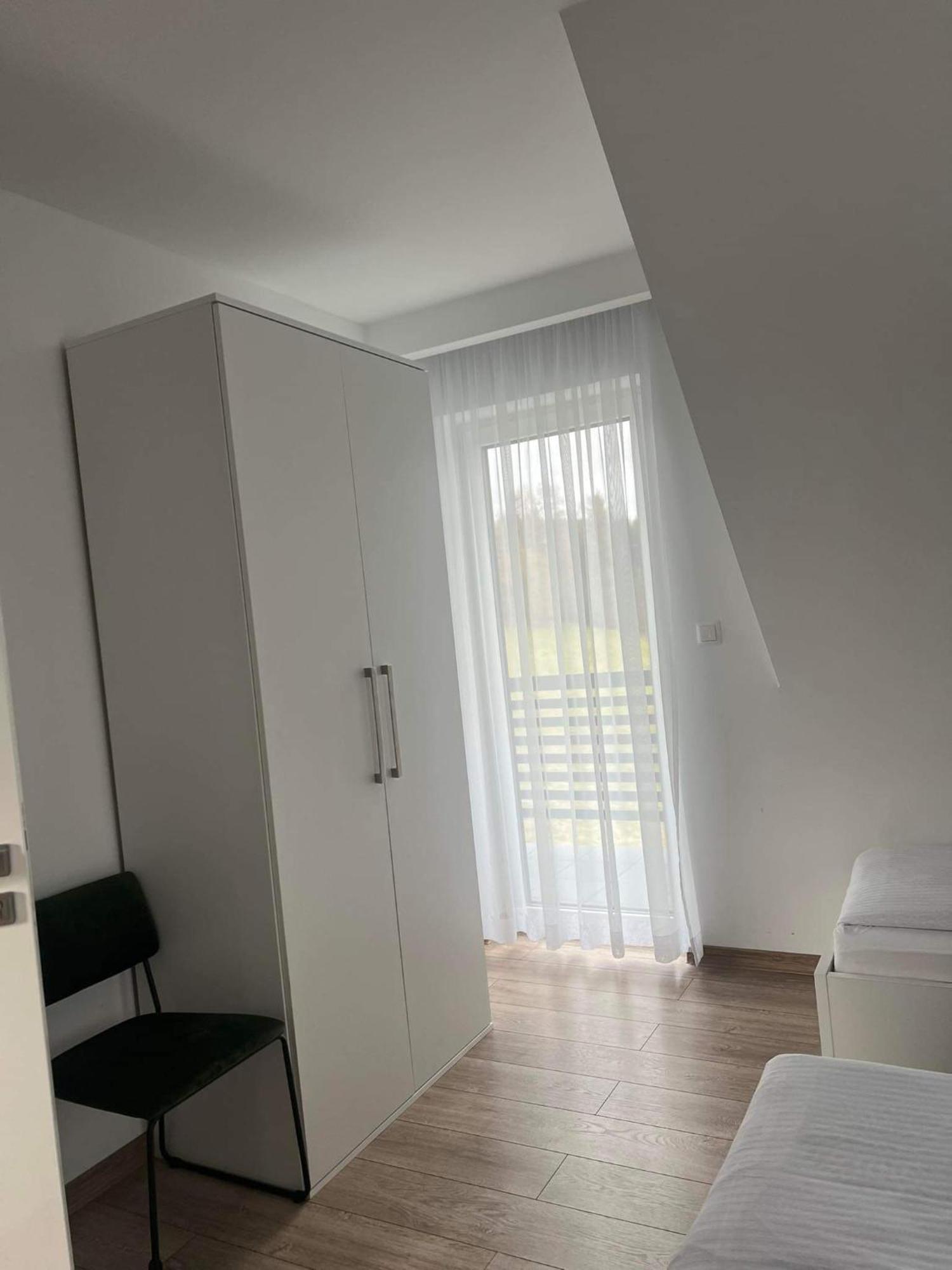 Dom Na Borowkowym Wzgorzu Apartman Palesnica Kültér fotó